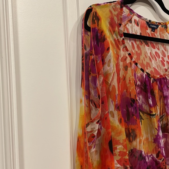 Ladies sheer top. - Picture 3 of 4